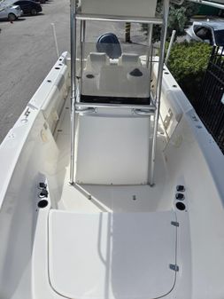 Boston-whaler 230-OUTRAGE image