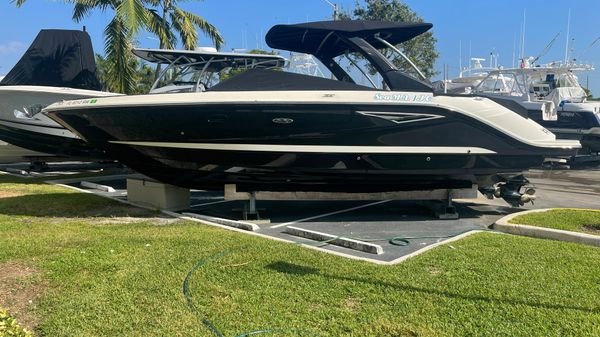 Sea Ray SLX 310