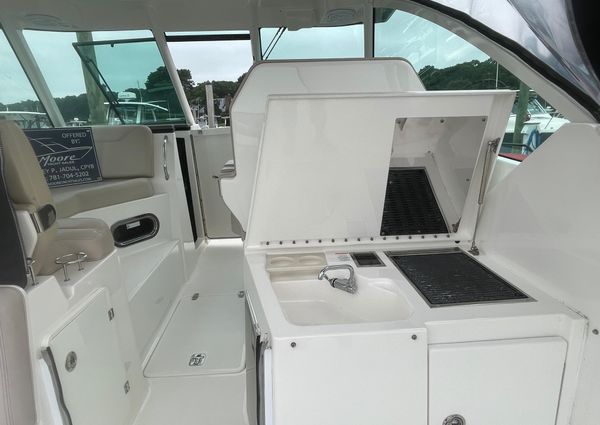 Pursuit DC 325 Dual Console image