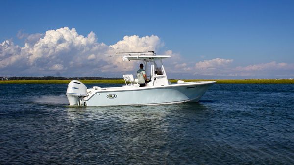 Sea Hunt 234 ultra 