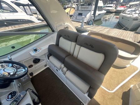 Sea Ray 330 Sundancer image