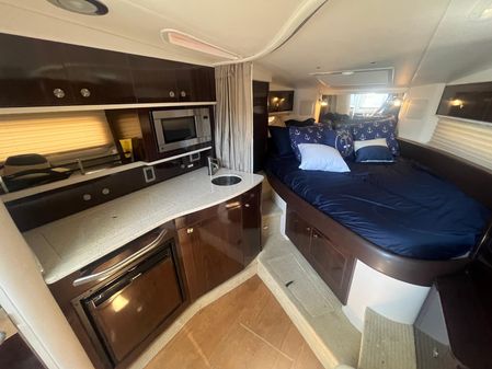 Sea Ray 330 Sundancer image