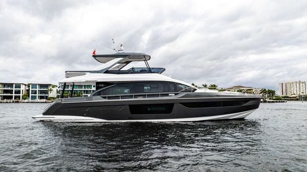 Azimut 68 FLY image