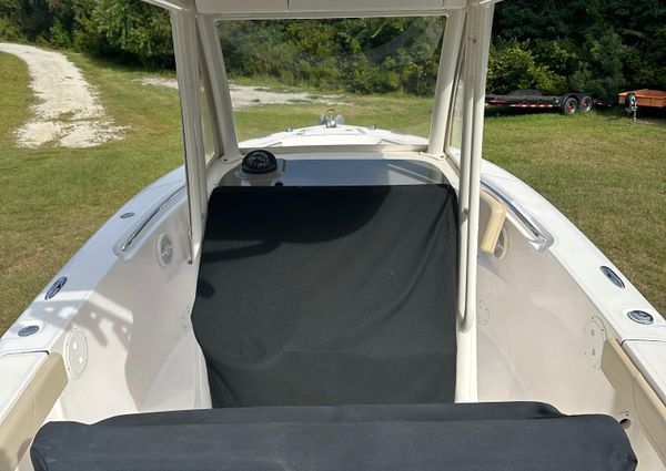 Pursuit C 238 Center Console image