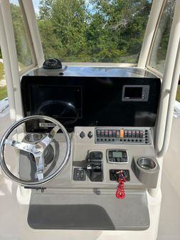 Pursuit C 238 Center Console image