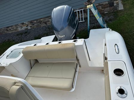 Pursuit C 238 Center Console image