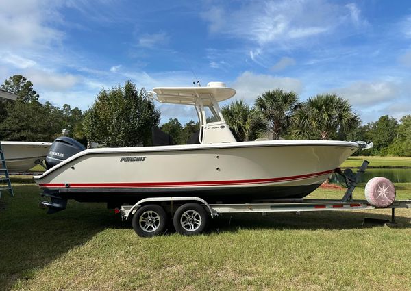 Pursuit C 238 Center Console image