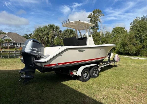 Pursuit C 238 Center Console image