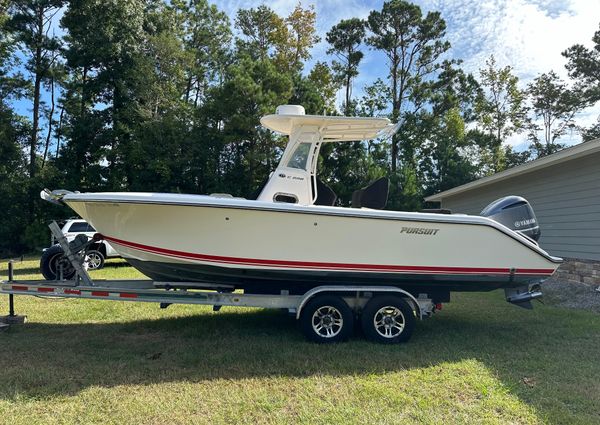 Pursuit C 238 Center Console image