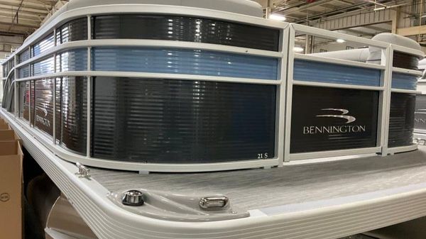 Bennington S 21 L-Bench