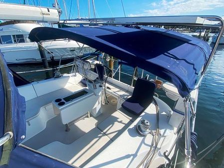 Catalina 375 image