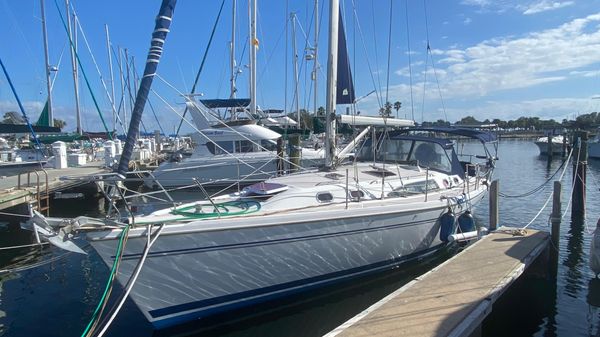 Catalina 375
