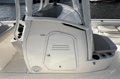 Boston Whaler 240 Dauntless image