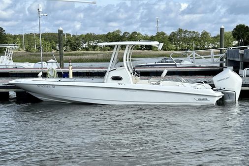 Boston Whaler 240 Dauntless image