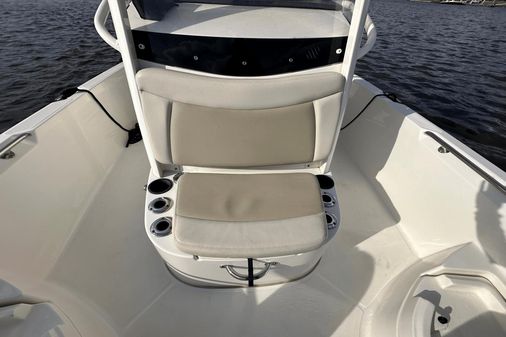 Boston Whaler 240 Dauntless image