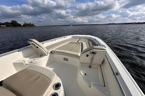 Boston Whaler 240 Dauntless image