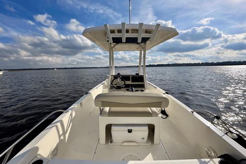 Boston Whaler 240 Dauntless image