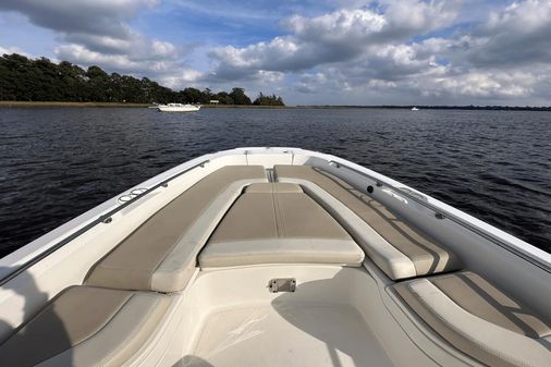 Boston Whaler 240 Dauntless image