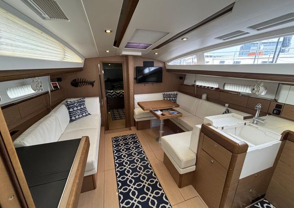 Jeanneau Sun Odyssey 44 DS image