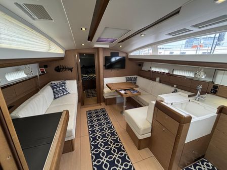 Jeanneau Sun Odyssey 44 DS image