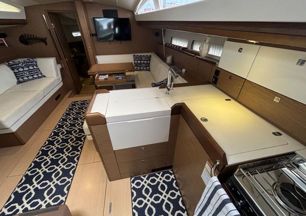 Jeanneau Sun Odyssey 44 DS image