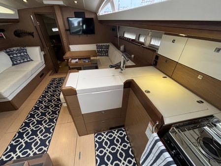 Jeanneau Sun Odyssey 44 DS image