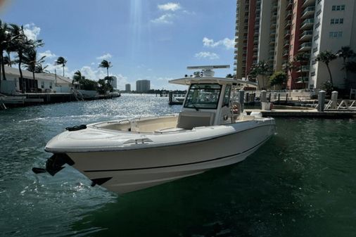 Boston Whaler 330 Outrage image