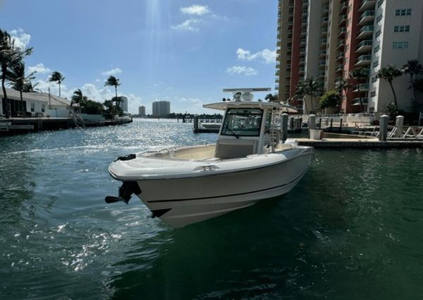 Boston Whaler 330 Outrage image