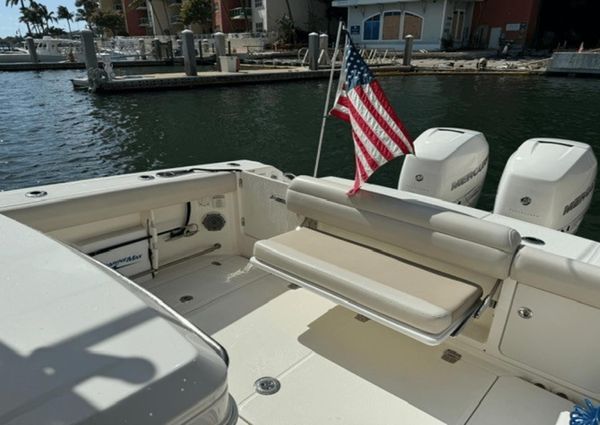 Boston Whaler 330 Outrage image