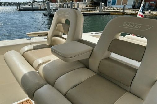 Boston Whaler 330 Outrage image