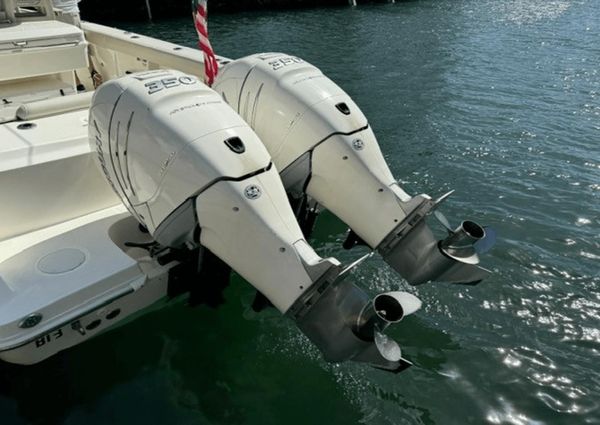 Boston Whaler 330 Outrage image