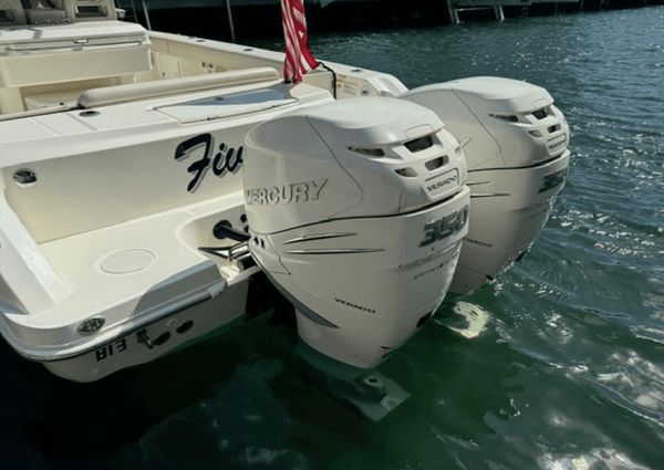 Boston Whaler 330 Outrage image