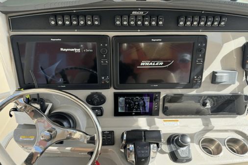 Boston Whaler 330 Outrage image