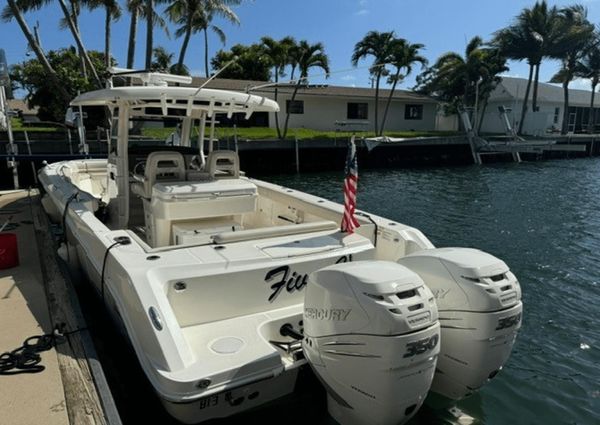 Boston Whaler 330 Outrage image