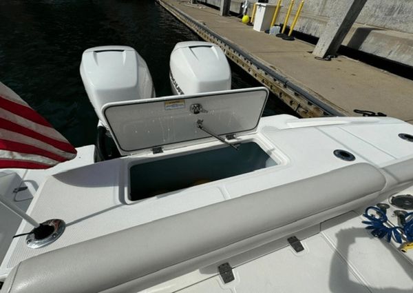 Boston Whaler 330 Outrage image