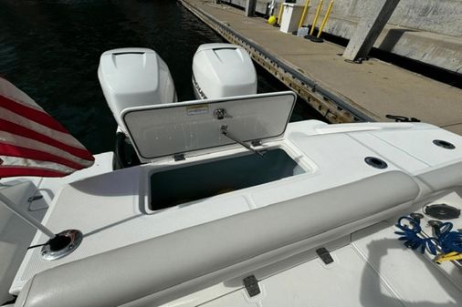 Boston Whaler 330 Outrage image