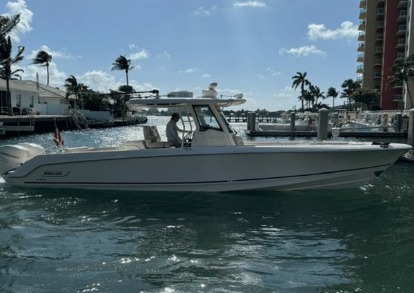 Boston Whaler 330 Outrage image