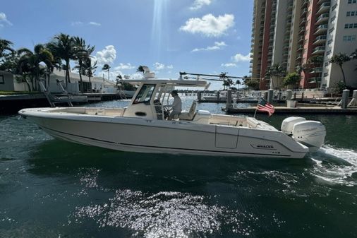 Boston Whaler 330 Outrage image