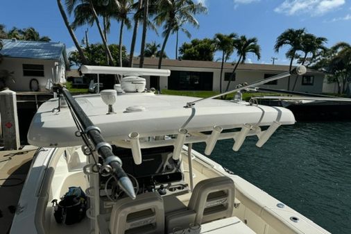 Boston Whaler 330 Outrage image