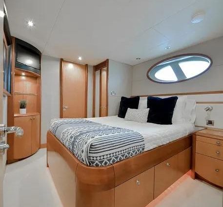 Lazzara Motor Yacht image