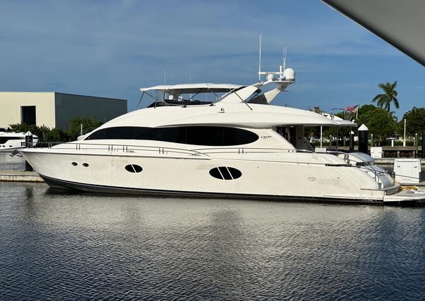 Lazzara Motor Yacht image