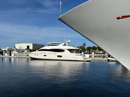 Lazzara Motor Yacht image