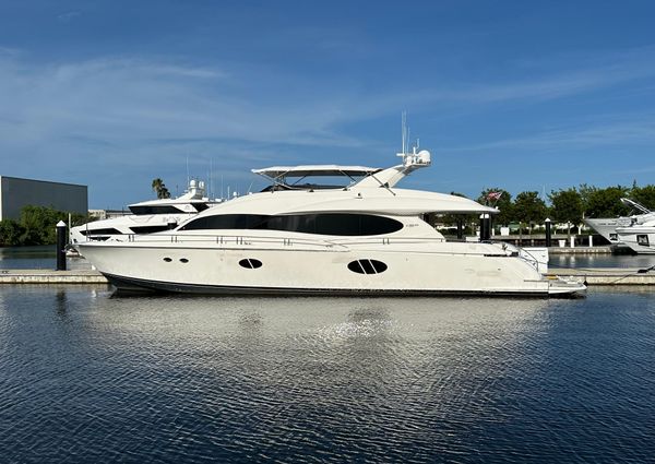 Lazzara Motor Yacht image