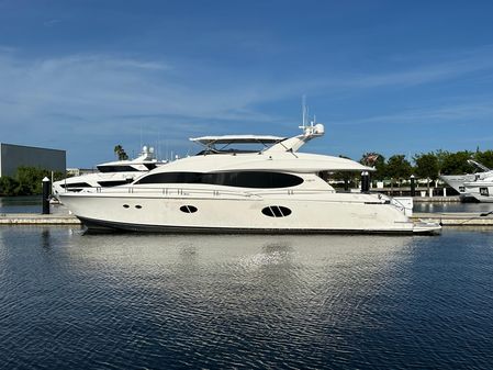 Lazzara Motor Yacht image