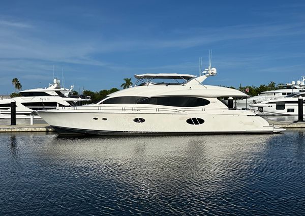 Lazzara Motor Yacht image