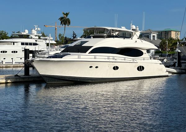 Lazzara Motor Yacht image