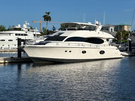 Lazzara Motor Yacht image