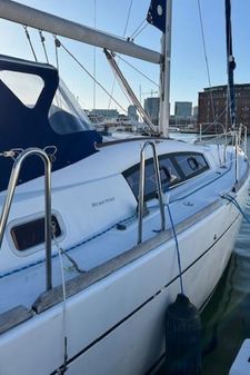 Beneteau Oceanis 40 image