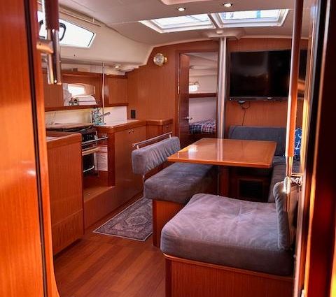 Beneteau Oceanis 40 image