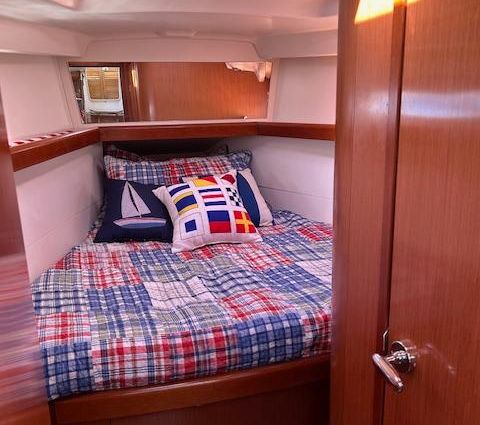 Beneteau Oceanis 40 image